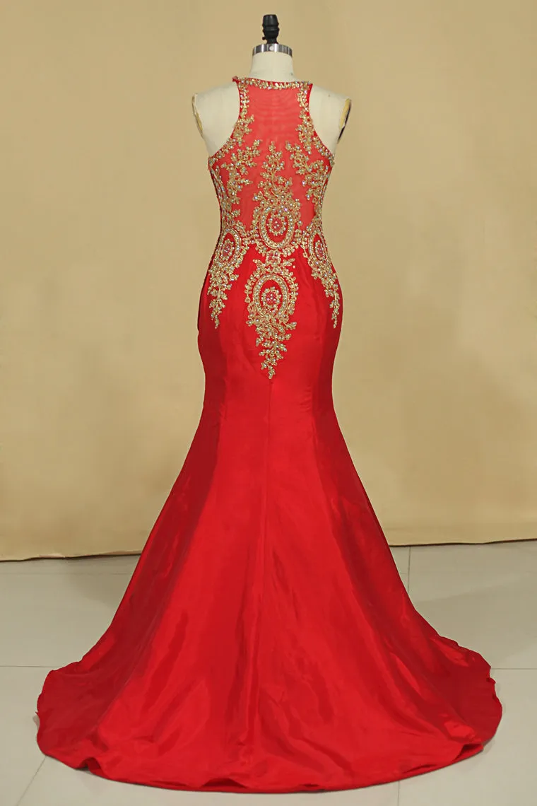 2024 Scoop Mermaid Taffeta With Applique Prom Dresses