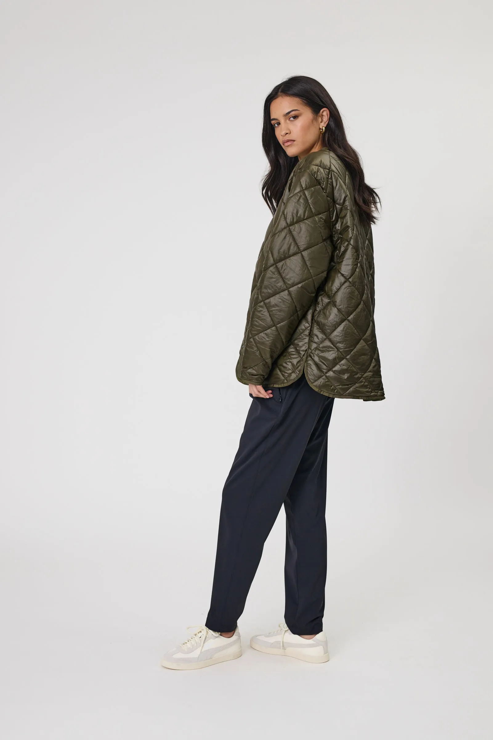 Alpine Quilted Jacket - Dark Olive