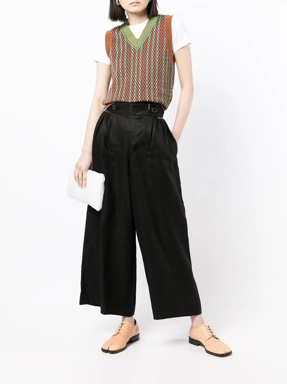 button-fastening waist trousers