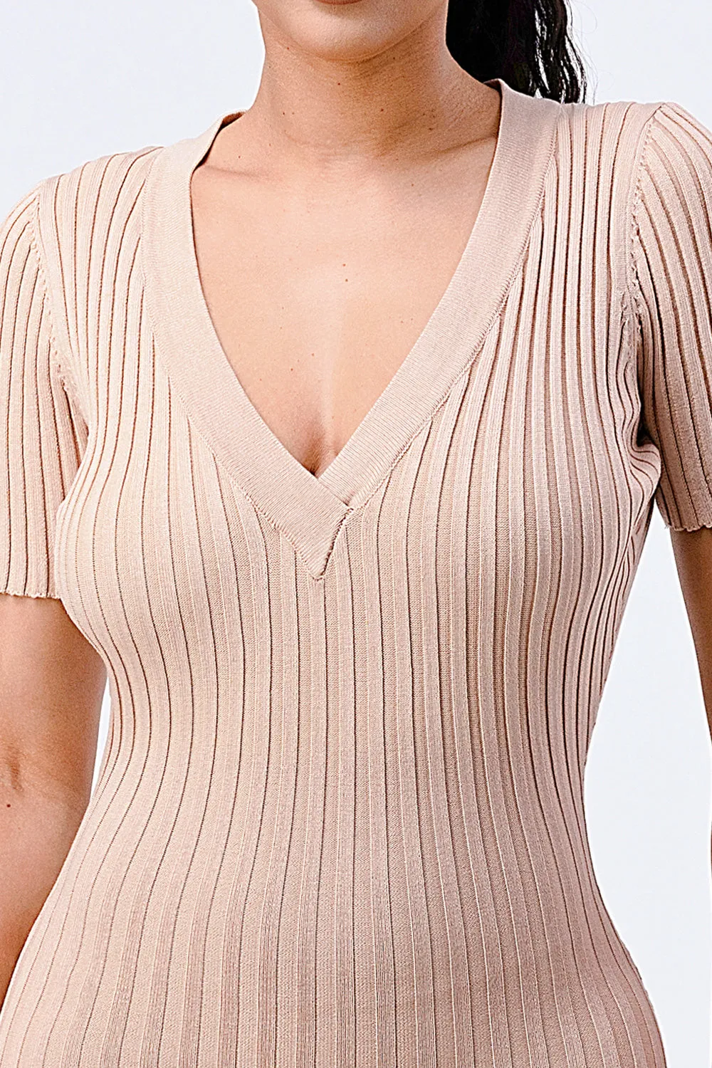 CHIC RIB KNIT V-NECK BODYCON MINI DRESS