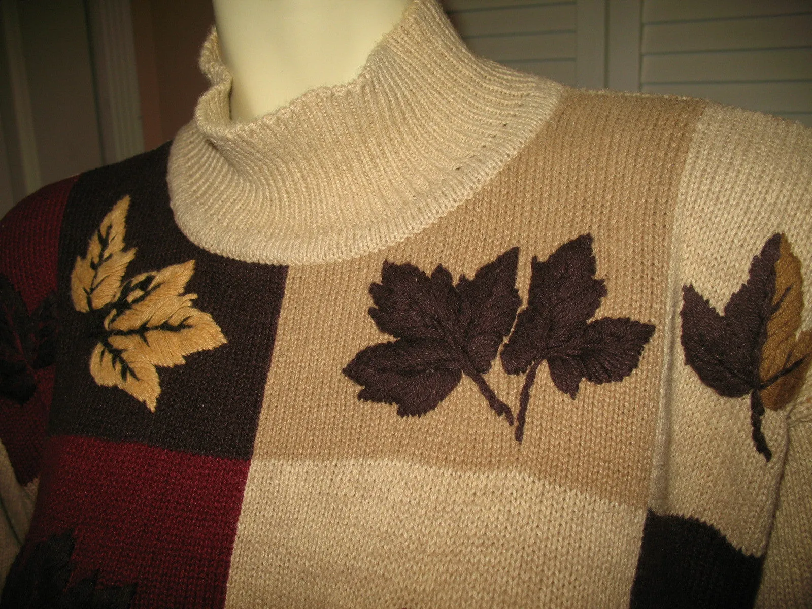 DRESSBARN Womens Sweaters Pullover Crew Neck Turtleneck Knit Sweater Top Long Sleeve Size 18/20 Beige Multicolor Fall Embroidery Floral