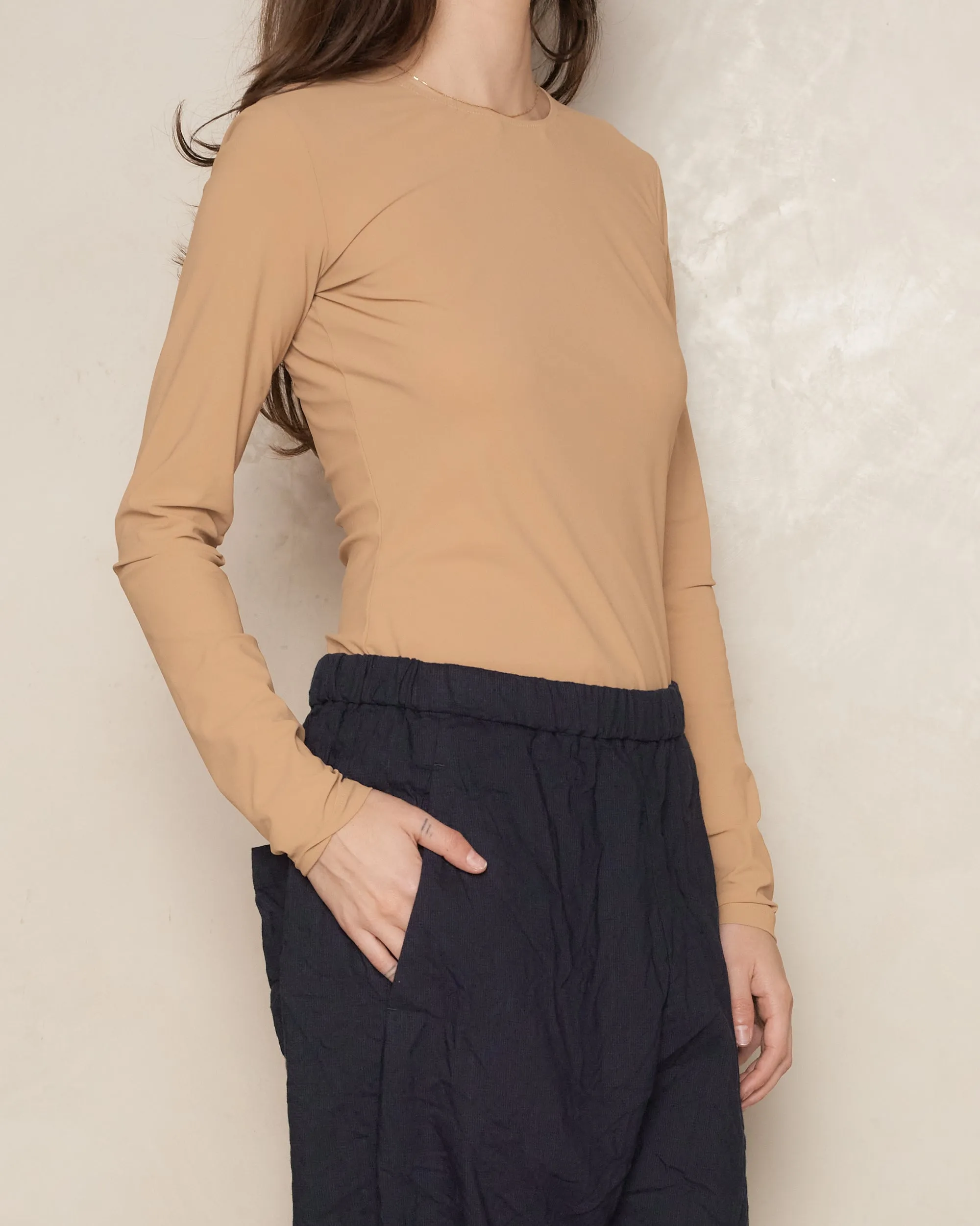 Navy Crinkle Loose Slim Pants